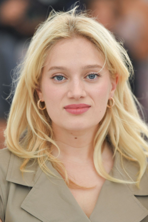 Nadia Tereszkiewicz at Heads or Tails Photocall, May 2025 4