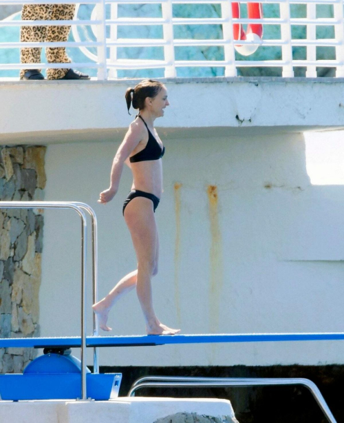 Natalie Portman in Bikini at Cannes Beach, May 2025 4