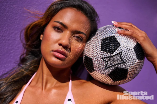 Phoenix Dawn Miranda for Sports Illustrated Swimsuit, May 2025 10