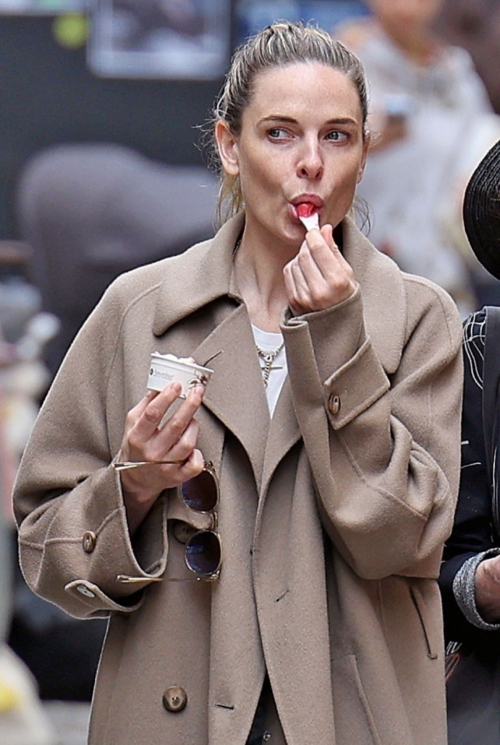 Rebecca Ferguson Out and About in Milan, May 2025 1