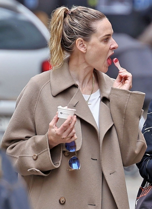 Rebecca Ferguson Out and About in Milan, May 2025 3