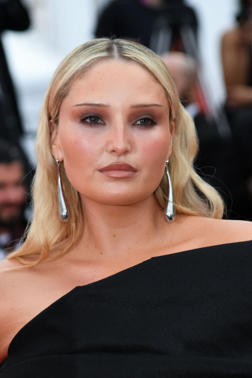 Riley Hemson at New Wave Premiere, May 2025 1