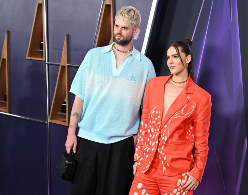 Sofi Tukker at American Music Awards in Las Vegas, May 2025 1