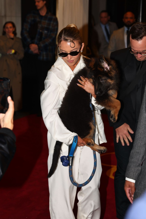 Sydney Sweeney Leaves Carlyle Hotel for Afterparty, May 2025 1