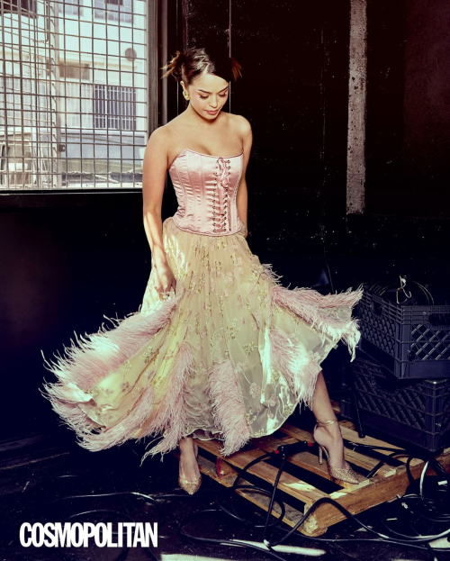 Valkyrae for Cosmopolitan Philippines cover, May 2025 13