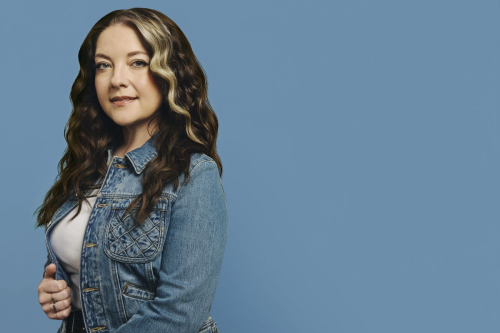 Ashley McBryde & Cody Johnson – CMA Host Promo, 2025 4