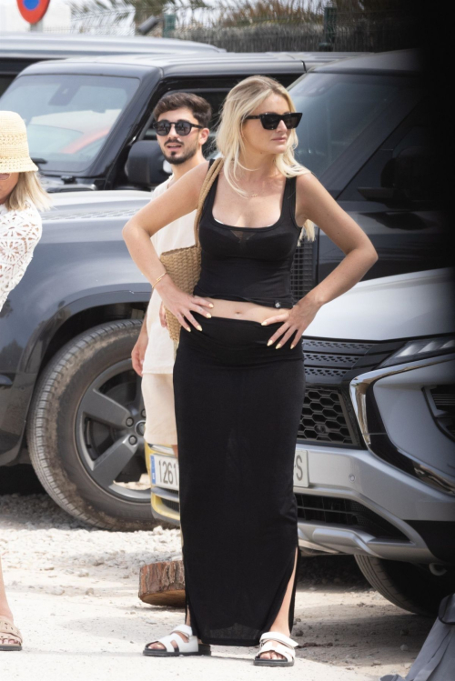 Claudia Fogarty in Bikini in Ibiza, June 2025 1