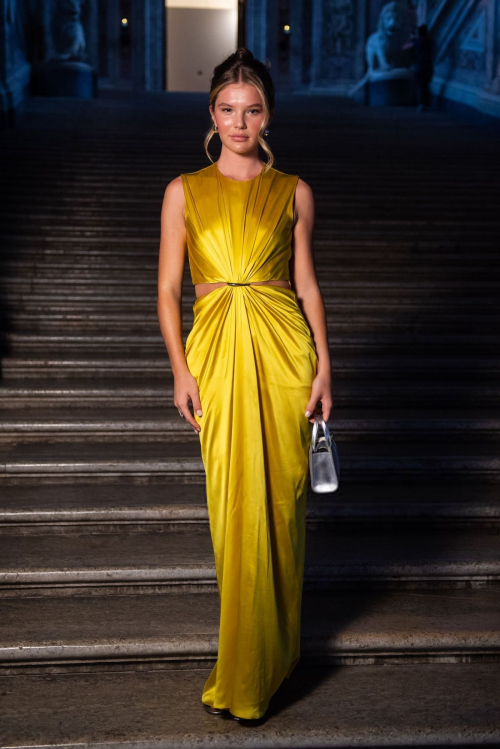 Ellie Thumann at Max Mara Cruise Show, June 2025 1