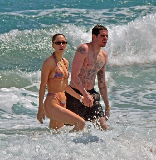 Elsie Hewitt in Bikini Palm Beach, March 2025 3