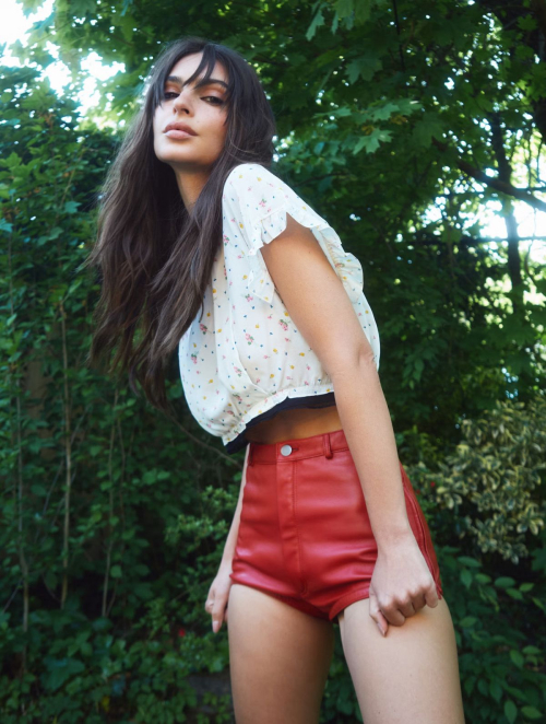 Emily Ratajkowski for Elle UK, July/August 2025 3