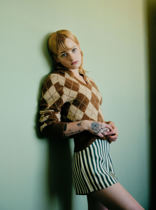 Esther McGregor for Who What Wear Photoshoot, June 2025 6