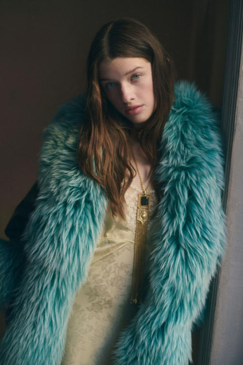 Ever Anderson for Chloe Fall Campaign, 2025 3