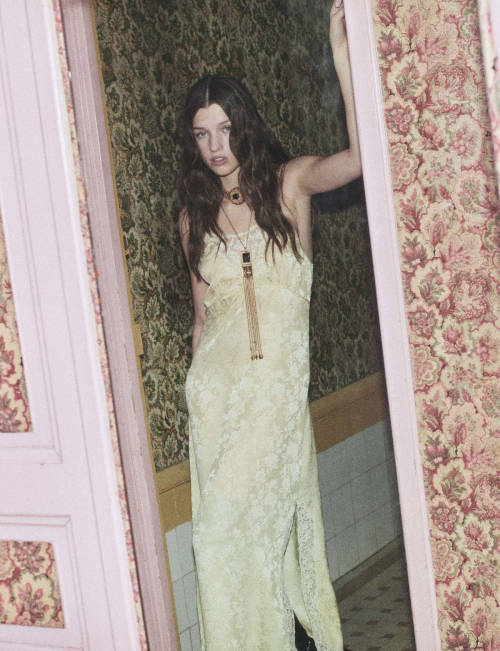 Ever Anderson for Chloe Fall Campaign, 2025 4