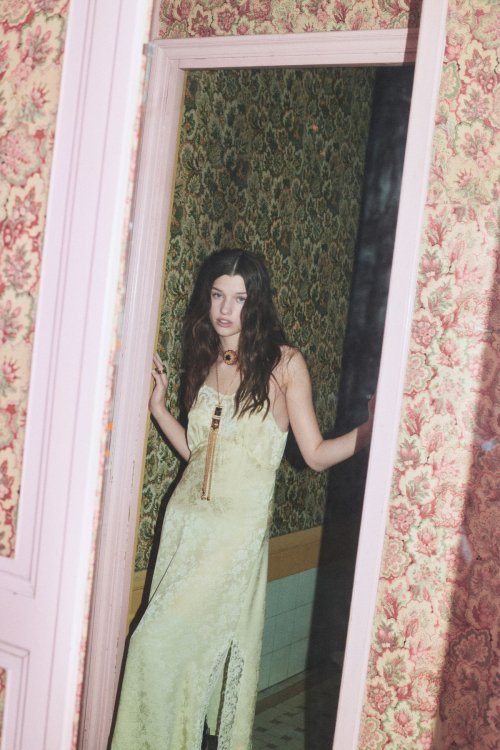 Ever Anderson for Chloe Fall Campaign, 2025 5