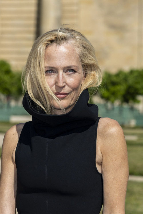 Gillian Anderson at Jacquemus Fashion Show, June 2025 2