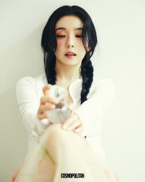 Irene for Cosmopolitan Korea, June 2025 3