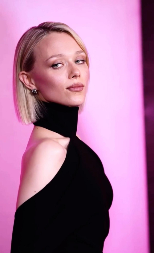 Ivanna Sakhno M3GAN 2.0 Premiere portraits, June 2025 1