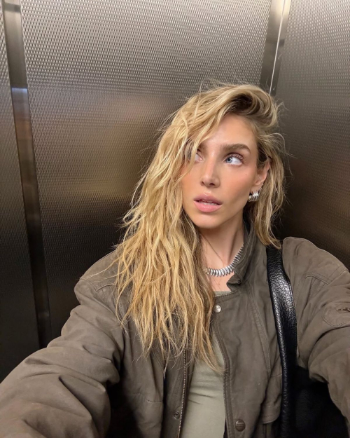 Kari Riley – Instagram Photos, June 2025 21