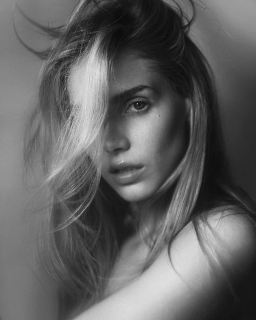 Kari Riley – Instagram Photos, June 2025 24