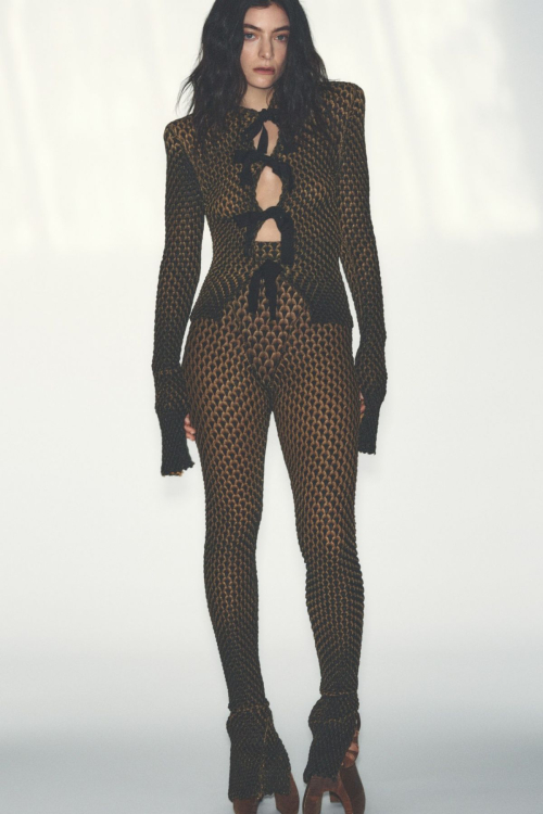 Lorde for Vogue Australia, July 2025 15