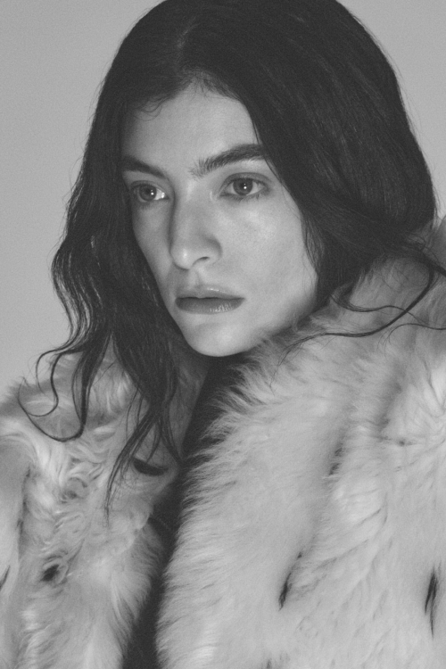 Lorde for Vogue Australia, July 2025 5
