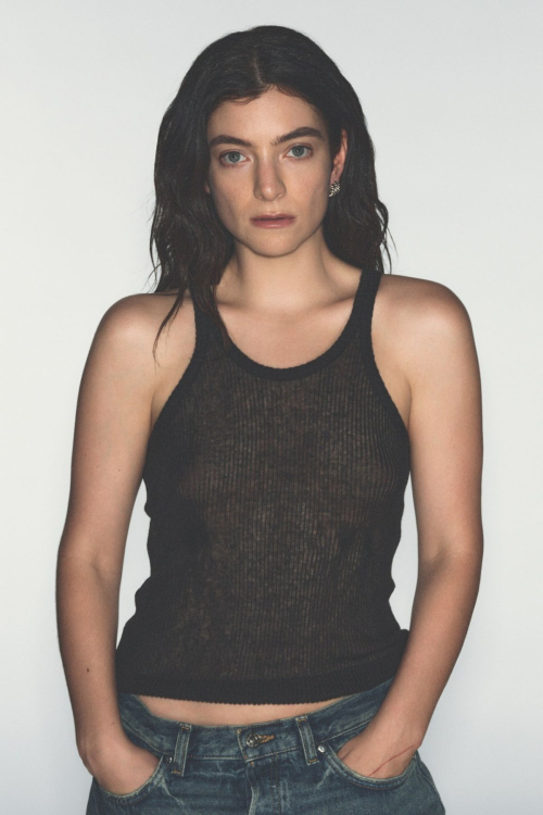 Lorde for Vogue Australia, July 2025 8