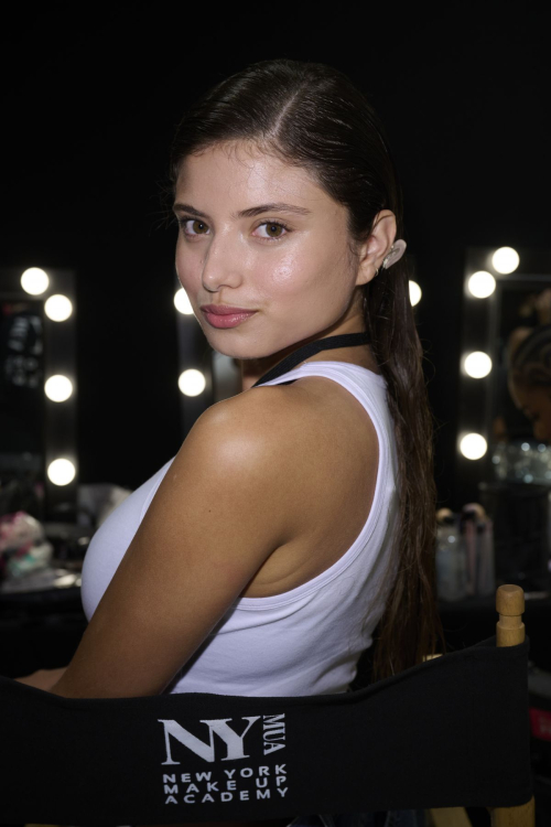 Maria Katarina at Oseree Show Miami, May 2025 3