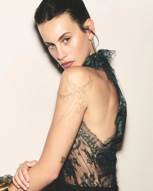 Milena Smit for Mujer Hoy, July 2025 8