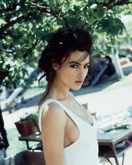 Monica Bellucci at photoshoot in Rome, 1991