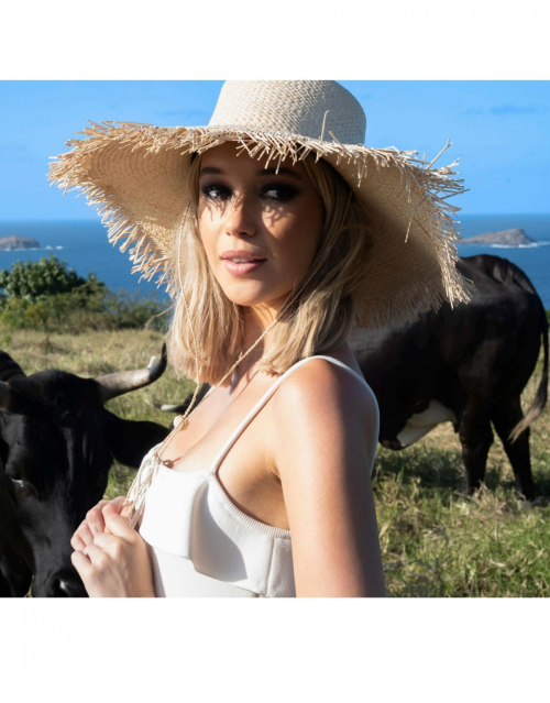 Sarah Snyder in L’Officiel St Barth, Spring 2025 13