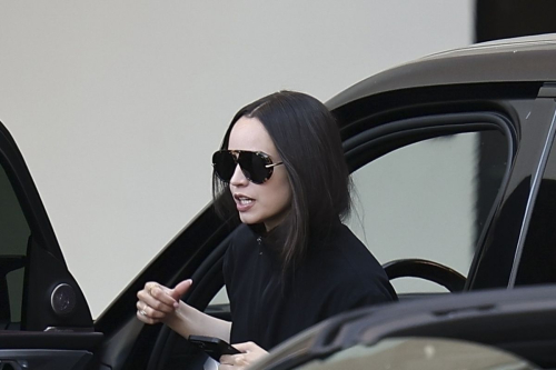 Sofia Carson arrives at Maybourne Hotel, June 2025 1