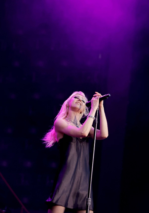 Taylor Momsen on Power Up Tour in Nashville, May 2025 2