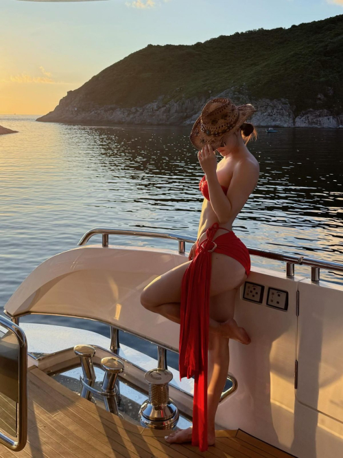 Yunyan Liu instagram photos, June 2025 5