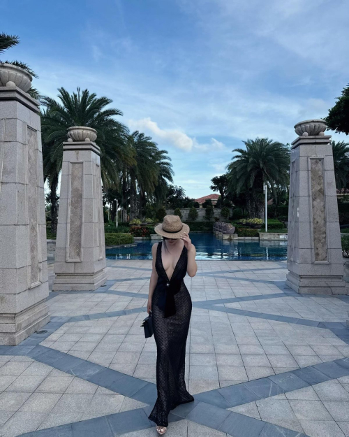 Yunyan Liu – Instagram Photos, June 2025 1