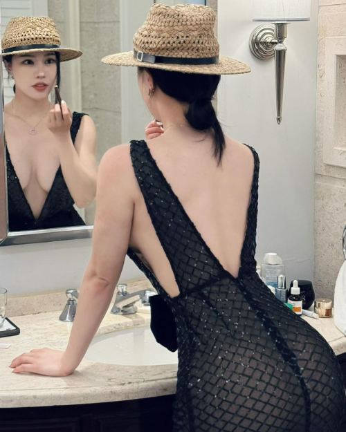 Yunyan Liu – Instagram Photos, June 2025 4