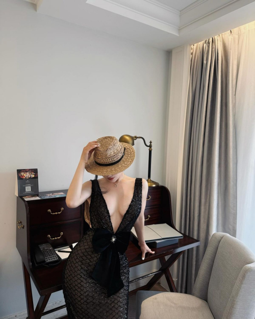 Yunyan Liu – Instagram Photos, June 2025 5