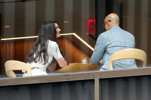 Anne Hathaway on Devil Wears Prada 2 Set July 2025 4