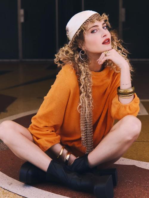 Anne Winters at a photoshoot, Jul 2025 11