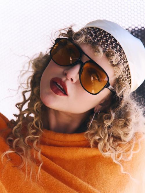 Anne Winters at a photoshoot, Jul 2025 3