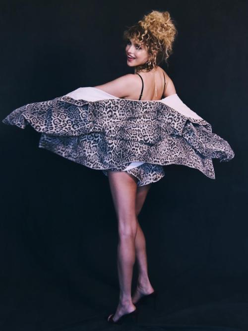 Anne Winters Glam New Photoshoot, July 2025 4