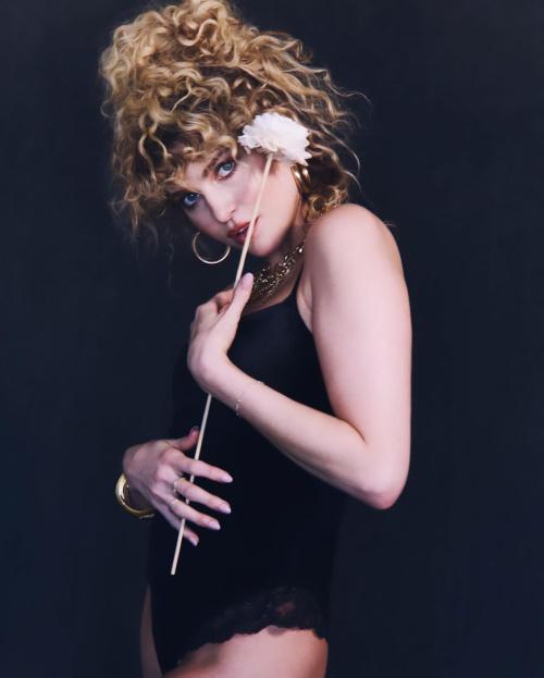 Anne Winters in Stylish Summer Photoshoot, July 2025 2