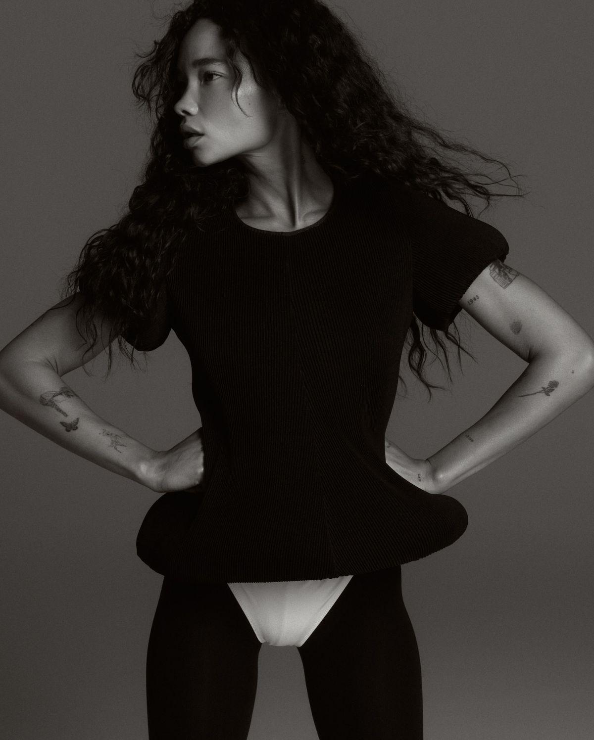 Ashley Moore Stuns in Glam Photoshoot, June 2025