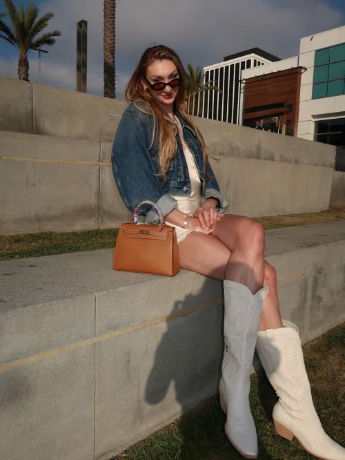 Cameron Brink Stunning Instagram Pics July 2025 1