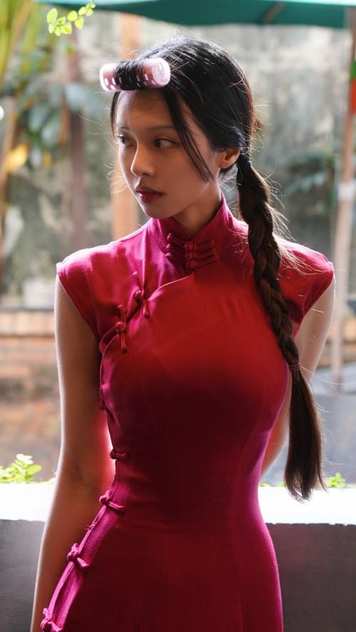 Cathryn Li Shares Stylish Instagram Pics, July 2025 8