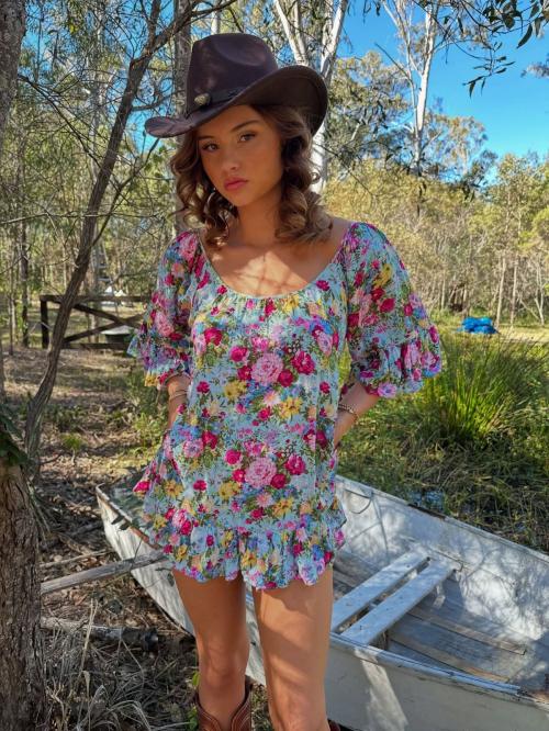 Chelsea Mayer vibrant Instagram gallery, July 2025