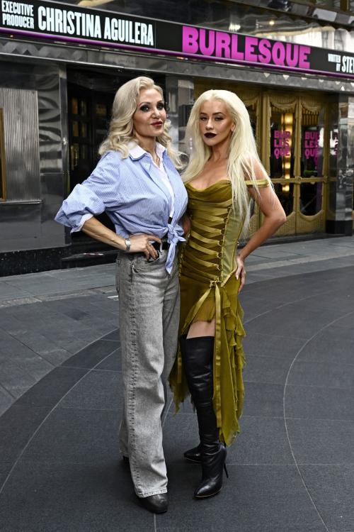 Christina Aguilera at Burlesque photocall in London 6