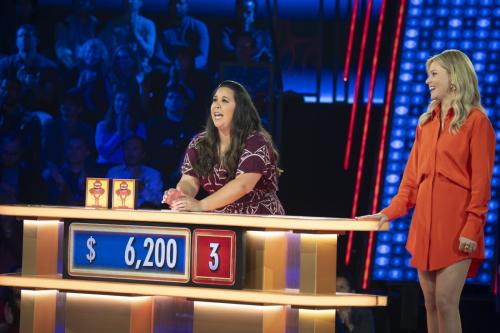 Elizabeth Banks at Press Your Luck Show July 2025 3