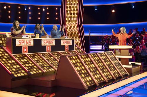 Elizabeth Banks at Press Your Luck Show July 2025 6