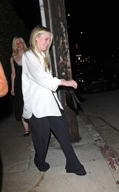 Elle and Dakota Fanning Leave Dinner in Santa Monica, July 2025 3