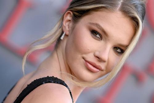 Ellie Thumann at IKWYDLS premiere in LA 1